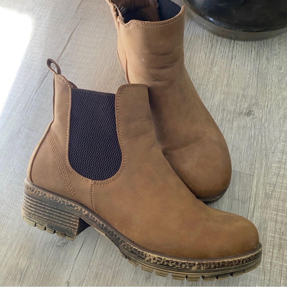 Maurice’s Boots